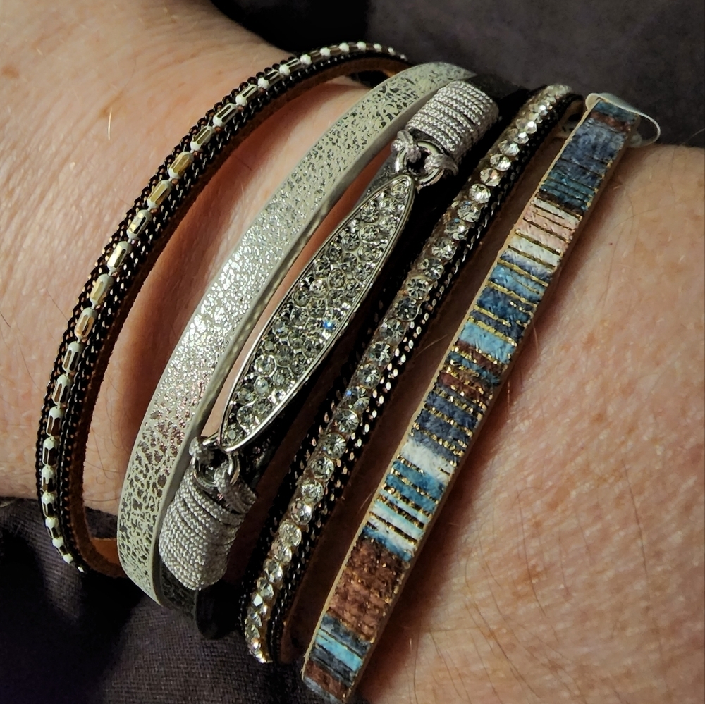🆕️ BRONZE & SILVER-TONE LEAF MAGNETIC BRACELET - Picture 5 of 9
